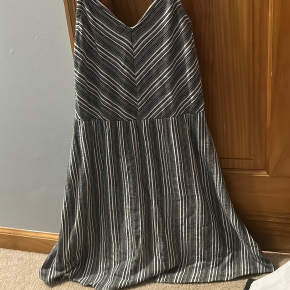 Universal Thread Sundress - Picture 1 of 4
